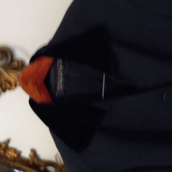 Tahari Cute coat with button down front velvet collar - Picture 2 of 4